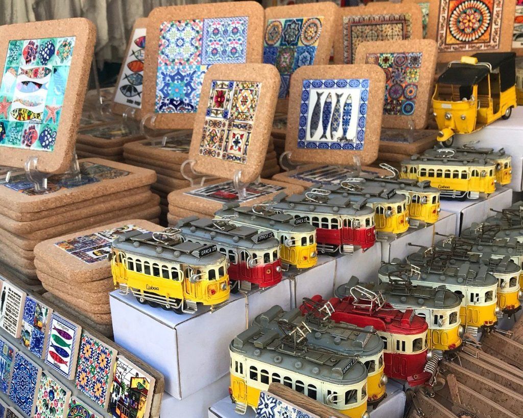 mercado de la ladrona feira da ladra lisboa