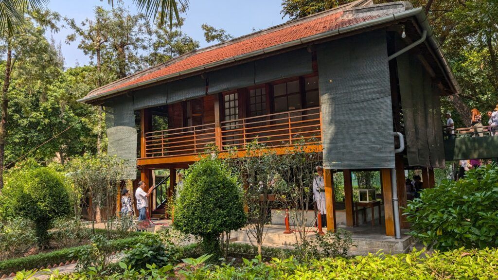 Casa de Ho Chi Minh, Hanoi