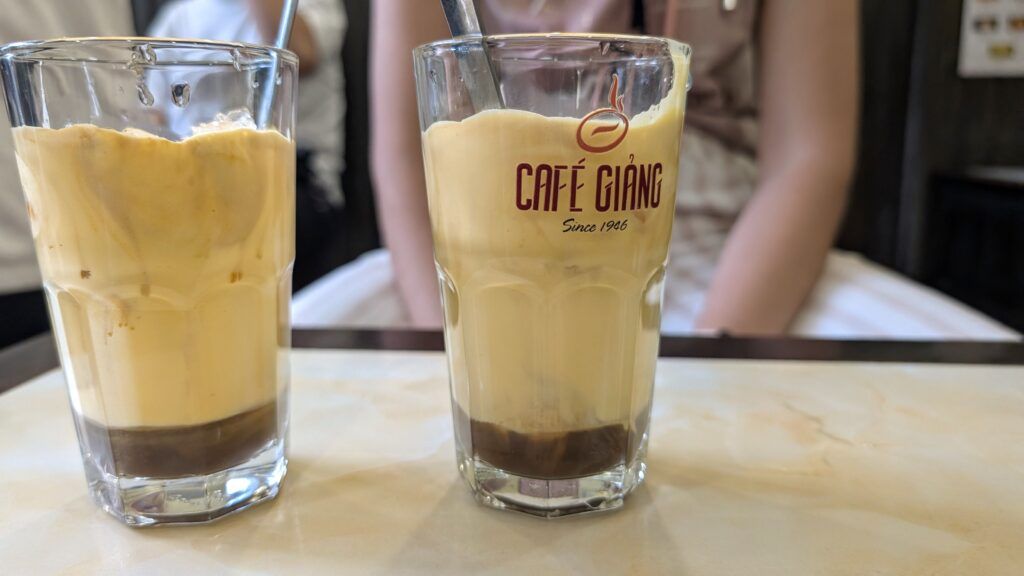 Cafe con huevo de Hanoi, cafe giang