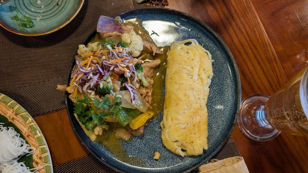 noodles crujientes en hanoi fusion, restaurante donde comer en hanoi