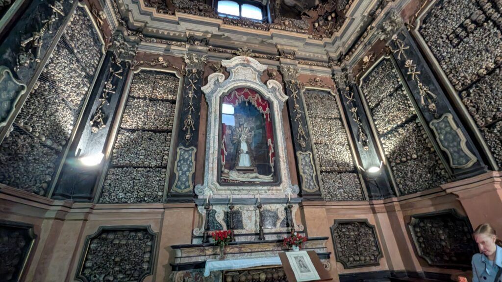 iglesia san bernardino alle ossa milan