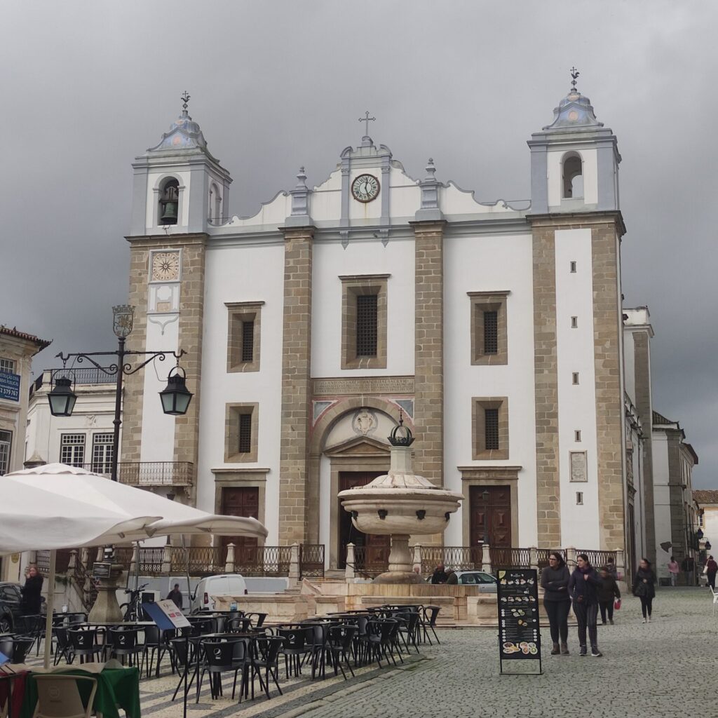 plaça do giraldo de evora