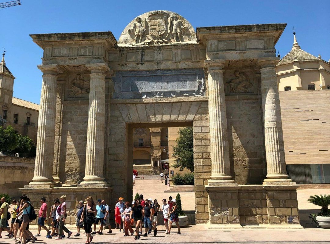 puerta del puente cordoba